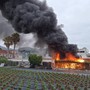 Albenga, in fiamme il capannone di Gallo Trasporti a Campochiesa