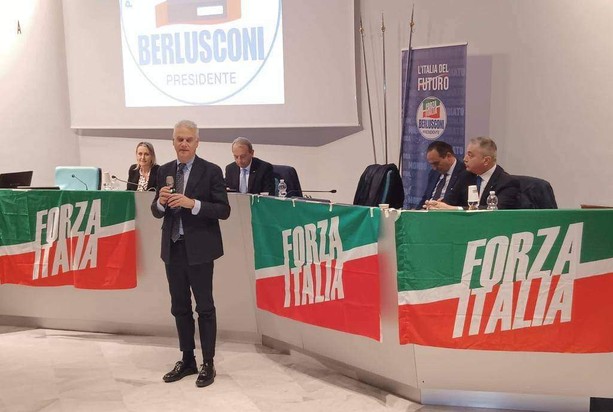 Forza Italia, lo schiaffo di Zangrillo a Graglia e Cirio sul “partito delle sagre” crea subbuglio sul territorio Forza Italia, lo schiaffo di Zangrillo a Graglia e Cirio sul “partito delle sagre” crea subbuglio sul territorio