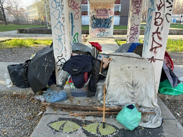 Da piazza D'Armi al giardino Zen, la 'mappa' dei clochard in Circoscrizione 2 Da piazza D'Armi al giardino Zen, la 'mappa' dei clochard in Circoscrizione 2
