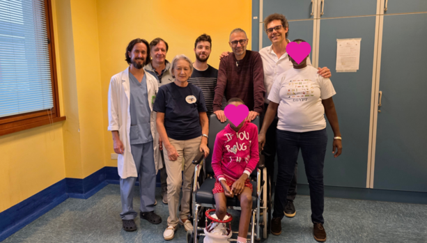 La commovente storia dell'undicenne Eva. Dalla Tanzania a Varese per tornare a camminare grazie all'Ortopedia pediatrica di Asst Sette Leghi