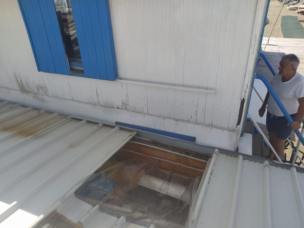 Albisola, i vandali colpiscono nella Lega Navale: bevuto e distrutto bottiglie e spaccato un televisore