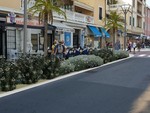 Molesta i passanti tra stazione e lungomare: bloccato a Pietra Ligure