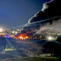 Alba: incendio in un capannone dismesso in via San Rocco. Non si esclude la presenza di persone all’interno [FOTO]