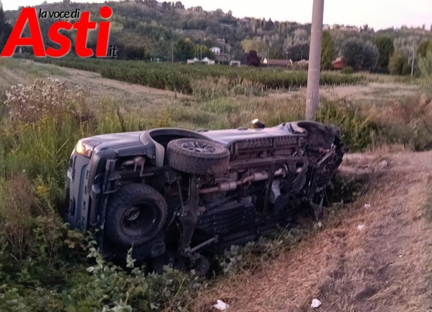Scontro frontale a Mombercelli: viabilità paralizzata sulla provinciale 3 Scontro frontale a Mombercelli: viabilità paralizzata sulla provinciale 3