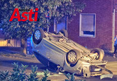 Viale Partigiani bloccato in entrambi i sensi: auto ribaltata all'imbocco Viale Partigiani bloccato in entrambi i sensi: auto ribaltata all'imbocco