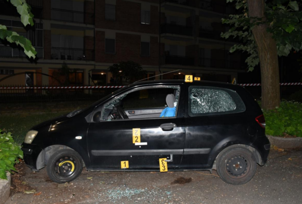 Spari nel quartiere Praia, la Polizia di Stato arresta l’autore: incastrato dal DNA e dalle chiavi del covo