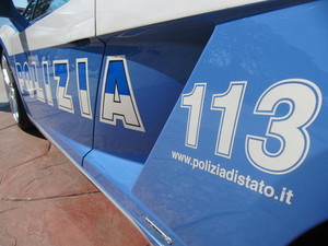 Rapina un nonno all'uscita da scuola del nipotino: arrestato