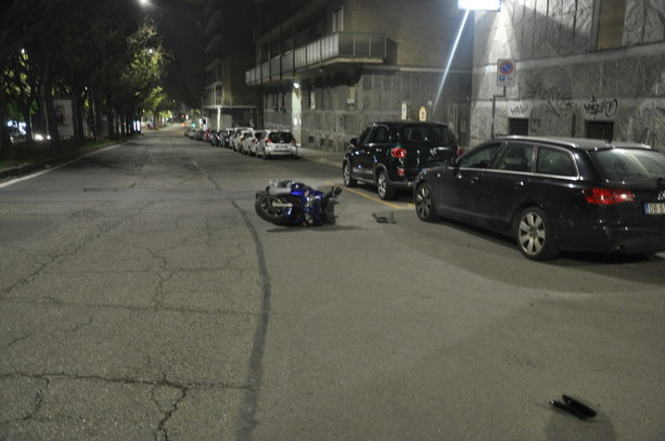 Schianto mortale ad Ivrea: centauro di 57 anni perde la vita