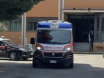 Varese, bloccata dai carabinieri e portata in ospedale la donna che ha tentato di sottrarre alcuni bambini in città Varese, bloccata dai carabinieri e portata in ospedale la donna che ha tentato di sottrarre alcuni bambini in città