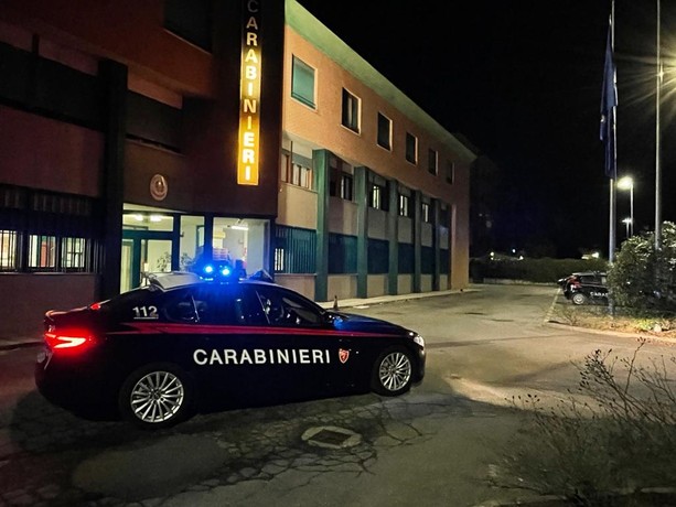 Rivoli nel mirino dei ladri e rapinatori: in un mese arrestate o denunciate quasi una persona al giorno