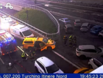 Auto in fiamme nella galleria Massimo Risso sulla A26: sei persone intossicate