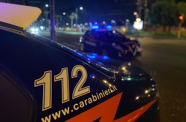 Diciassettenne ferito con una bottiglia nel centro storico, arrestato un senegalese: è accusato di tentato omicidio