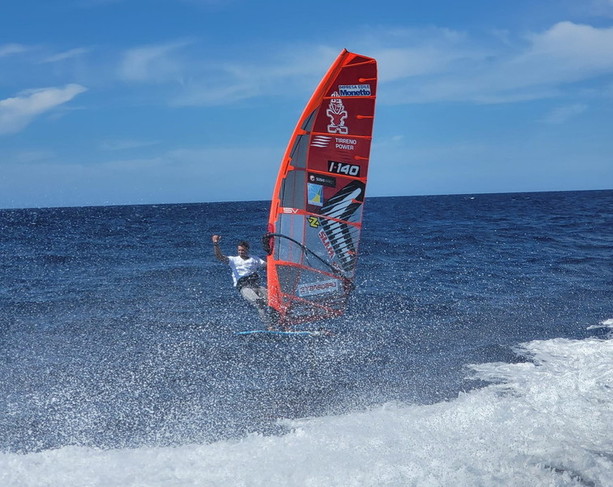 Windsurf. Matteo Iachino sogna il nuovo titolo Mondiale, secondo posto assoluto dopo la tappa di Tenerife