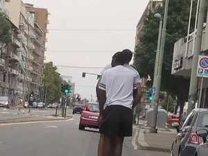 Doppio scippo in monopattino ai danni di anziani: tre giovanissimi arrestati dai carabinieri