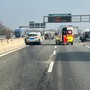 Auto travolge mezzo del cantiere: traffico in tilt sulla tangenziale sud di Torino
