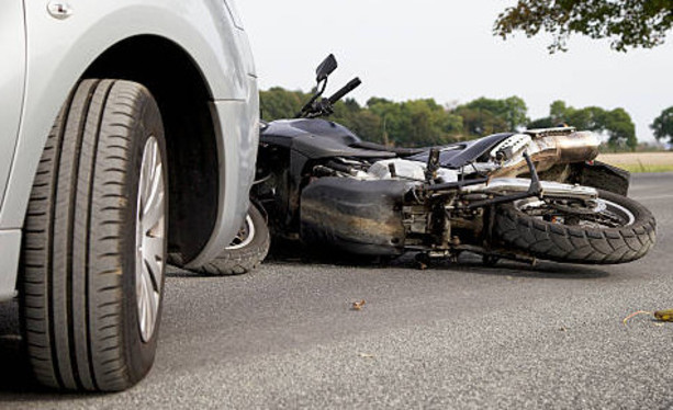 Incidenti in moto, un sabato complicato: nel Varesotto cinque feriti in poche ore