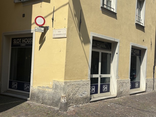 Sale da gioco e minori, il Comune di Cuneo frena: “Servono regole più severe, ma siamo vincolati dalla legge regionale”