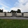 Furto al cimitero di Capolago: rubati crocifissi e oggetti funerari in ottone