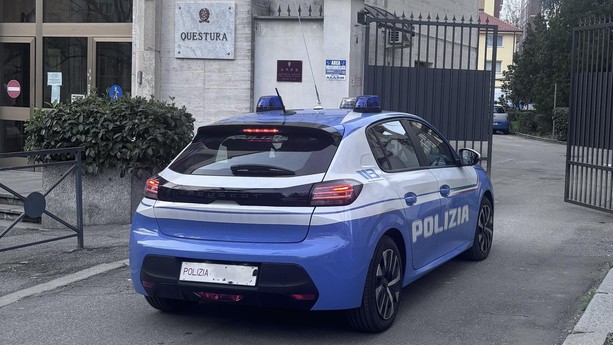 Asti: espulso cittadino albanese con precedenti per droga ed estorsione