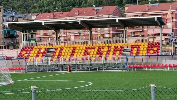 FOTONOTIZIA: Millesimo, il nome del club campeggia sulla nuova tribuna del Viglino FOTONOTIZIA: Millesimo, il nome del club campeggia sulla nuova tribuna del Viglino