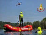 Tragedia nel fiume Sesia. due uomini muoiono tentando di salvare una ragazzina Tragedia nel fiume Sesia. due uomini muoiono tentando di salvare una ragazzina