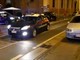 La droga viaggiava sul taxi, dentro una valigia con 50 chili di hashish: tre arresti [VIDEO]