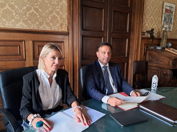 Savona, la vicesindaco e assessore Elisa Di Padova confermata in Comune. Il Sindaco: &quot;Fatto grave ma non possiamo dimenticare le tue qualità di amministratrice, di donna e di madre&quot;