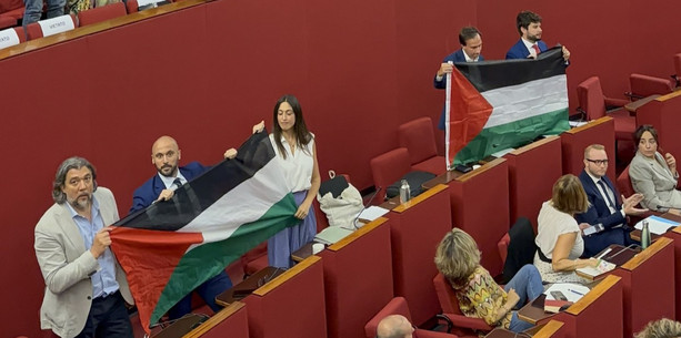 Genova riconosce lo Stato di Palestina, il voto in consiglio comunale: &quot;Una mozione per qualcosa, non contro qualcuno&quot;