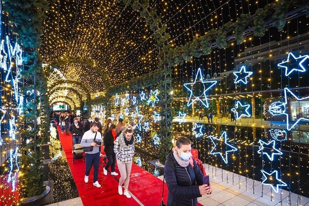 Nizza s’illumina: è iniziato il periodo natalizio (Foto)