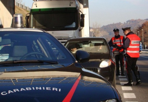 Ubriachi o drogati alla guida: 83 persone denunciate in quattro mesi dai carabinieri