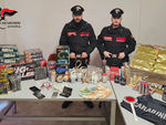 Droga, materiale da spaccio e 40kg di esplosivi: arrestato operaio 30enne Droga, materiale da spaccio e 40kg di esplosivi: arrestato operaio 30enne