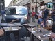 Van finisce contro un dehor all'ora di pranzo: attimi di terrore in via Mazzini Van finisce contro un dehor all'ora di pranzo: attimi di terrore in via Mazzini