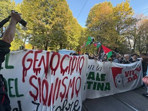 Manifestazione Pro Pal: subito tensioni e scontri con le forze dell'ordine Manifestazione Pro Pal: subito tensioni e scontri con le forze dell'ordine