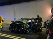 Schianto sull'Aurelia bis, vittima una donna di 73 anni. Corsa in elisoccorso per il bimbo al Gaslini