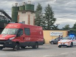 Esplosione in una fonderia di Brunello: tre operai soccorsi