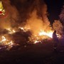 Tornano i roghi in via Guerra in attesa della chiusura del campo rom