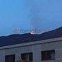 Incendio boschivo sul Mombracco tra Revello e Rifreddo: notte di lavoro per domare le fiamme Incendio boschivo sul Mombracco tra Revello e Rifreddo: notte di lavoro per domare le fiamme
