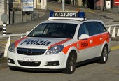 Incendio in un centro commerciale del Canton Ticino: duecento persone evacuate