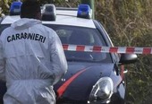 Dramma a Torino, cerca di strangolare la compagna e poi si lancia nel vuoto dal decimo piano