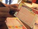 Rubava carte di credito ai commercianti per giocare al gratta e vinci: arrestato Rubava carte di credito ai commercianti per giocare al gratta e vinci: arrestato