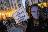 Una marea di bici sotto Palazzo Civico per Nicolò: "È ora di cambiare le strade"