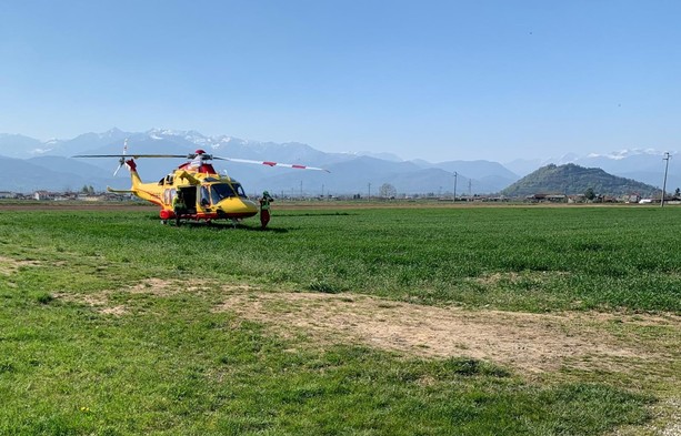 Uomo colpito da un masso in un’azienda agricola di Cervignasco, a Saluzzo: elitrasportato al Santa Croce in gravissime condizioni Uomo colpito da un masso in un’azienda agricola di Cervignasco, a Saluzzo: elitrasportato al Santa Croce in gravissime condizioni