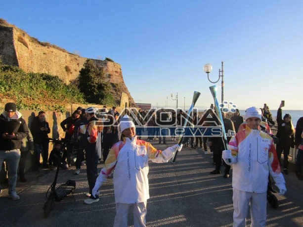 La fiaccola delle Olimpiadi di Milano-Cortina illumina Savona: il passaggio dei tedofori ferma la città (FOTO e VIDEO) La fiaccola delle Olimpiadi di Milano-Cortina illumina Savona: il passaggio dei tedofori ferma la città (FOTO e VIDEO)