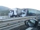 Scontro tra tir sulla A12, autista in prognosi riservata