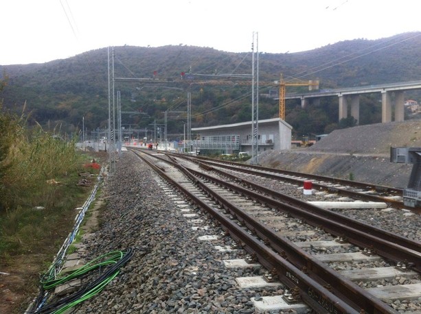 Un uomo travolto e ucciso da un mezzo di cantiere nella stazione di Sestri Levante Un uomo travolto e ucciso da un mezzo di cantiere nella stazione di Sestri Levante