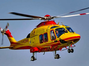 Pomeriggio di paura a Samarate: bimbo cade dalla finestra, portato in ospedale dall'elisoccorso