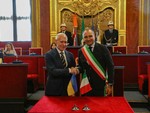 Il patto Torino-Kharkiv tra le poltrone vuote della Sala Rossa: "Per capire la guerra bisogna andarci" Il patto Torino-Kharkiv tra le poltrone vuote della Sala Rossa: "Per capire la guerra bisogna andarci"