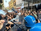 Dalla condanna delle violenze alle dimissioni di Piantedosi, gli scontri di Torino arrivano a Palazzo Lascaris Dalla condanna delle violenze alle dimissioni di Piantedosi, gli scontri di Torino arrivano a Palazzo Lascaris