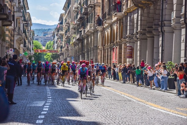 Numero da finisseur di Segaert al Giro d'Italia: è sua la tappa Imperia-Novi Numero da finisseur di Segaert al Giro d'Italia: è sua la tappa Imperia-Novi