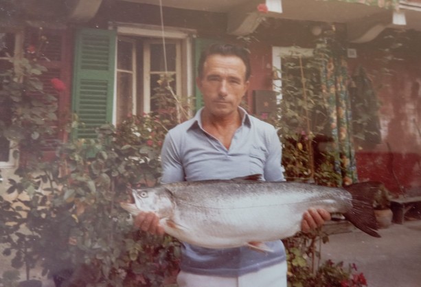 La storia d'ul Gianni pescatur del lago Maggiore, con la passione per la musica e il ciclismo: «Papà pescava mentre mamma Clementina sfilettava il pesce e consigliava come cucinarlo»